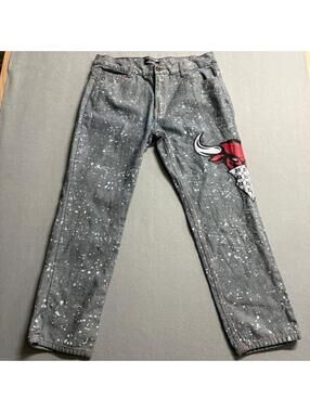 Diamond Stash Mens Jeans Size 40 Gray Acid Bleach Splatter Bull 23 Graphic Denim